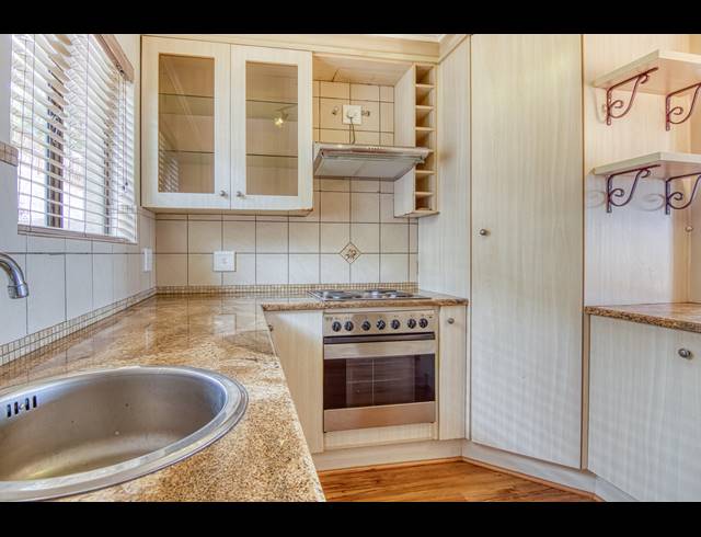 3 BEDROOM TOWNHOUSE RENTED IN ALLEN'S NEK
